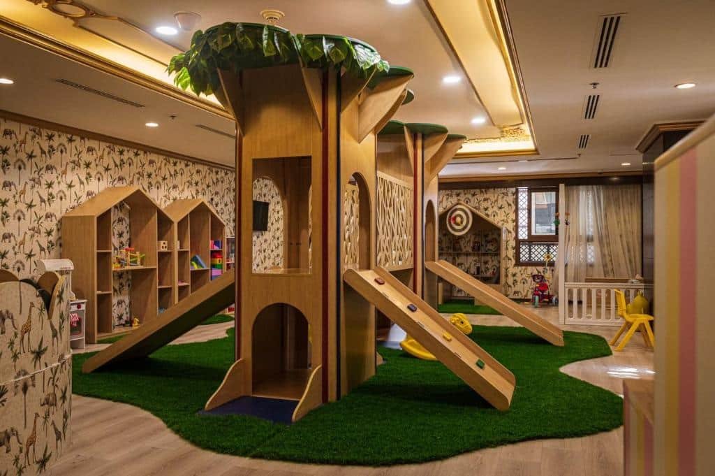 Taiba Madinah Hotel playroom - SaudiaKeys