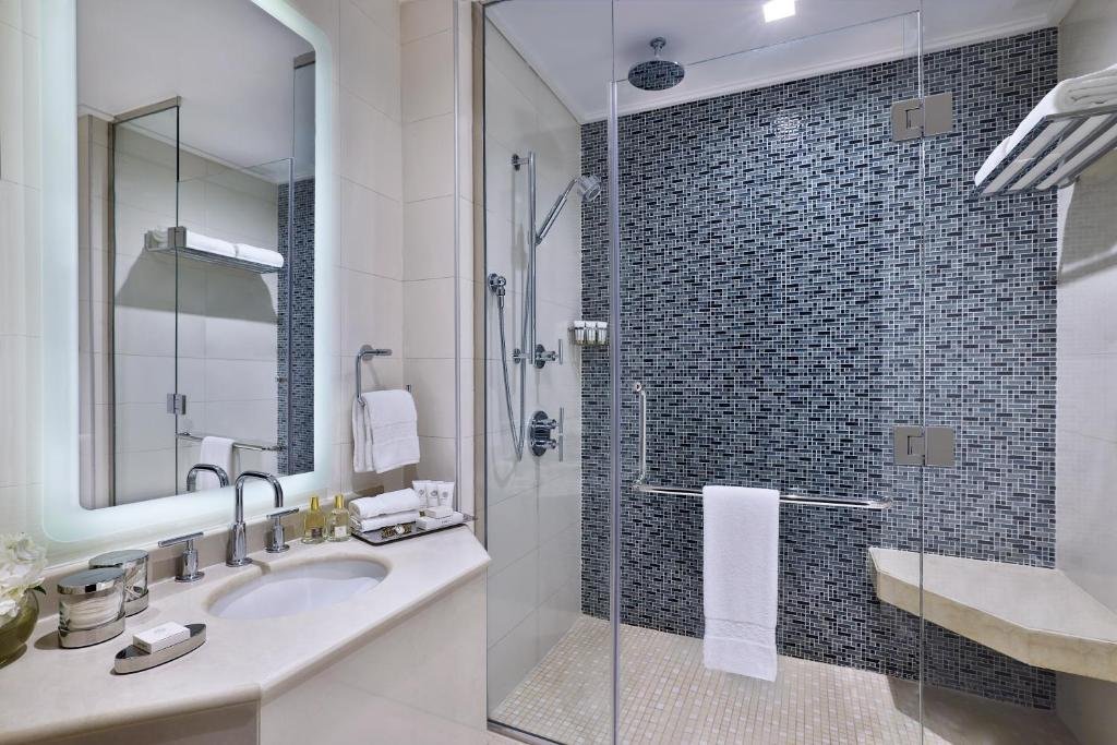 Jumeirah Jabal Omar Makkah Nathroom - Saudia Keys