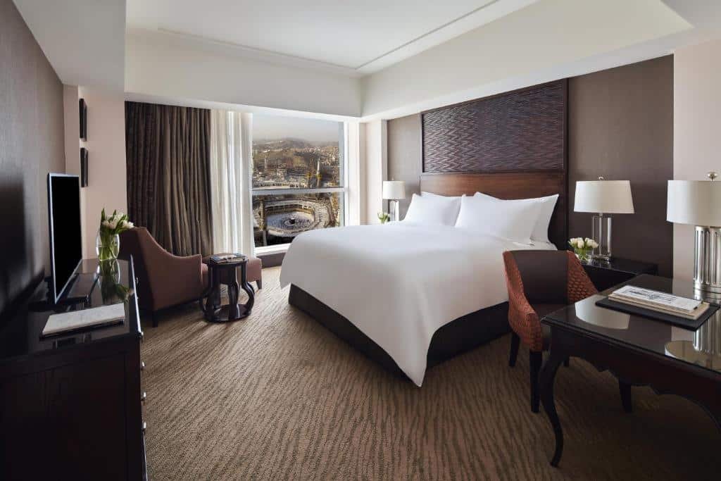 Makkah Clock Royal Tower, A Fairmont Hotel 1 bed - Saudia Keys