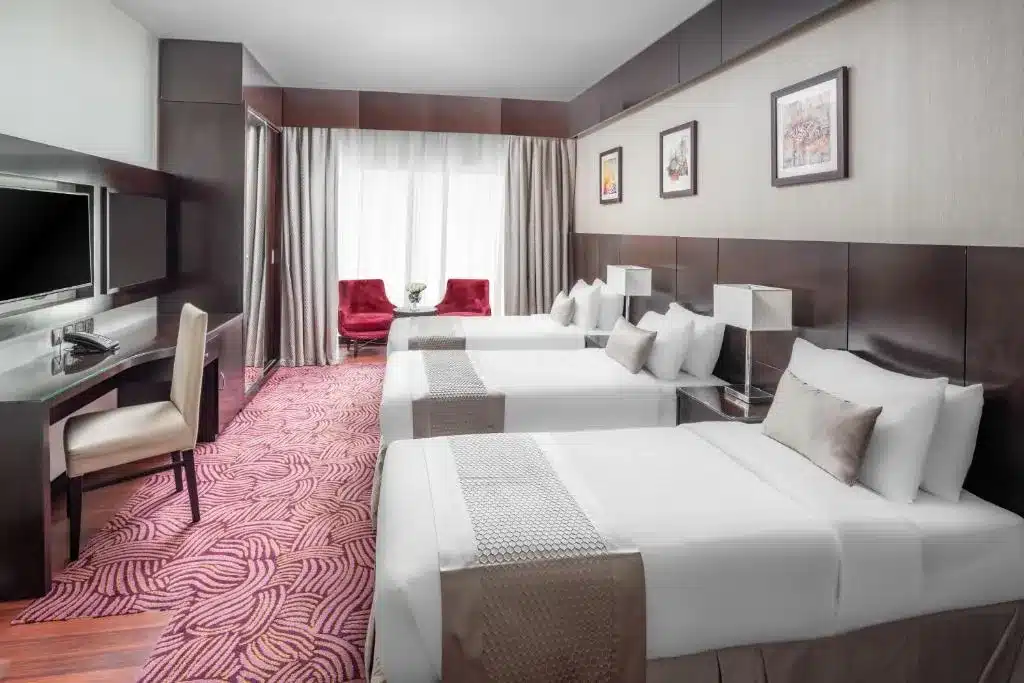 Taiba Front Hotel 3 beds - SaudiaKeys