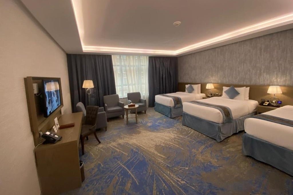 Valy Hotel Al madina 3 beds - SaudiaKeys