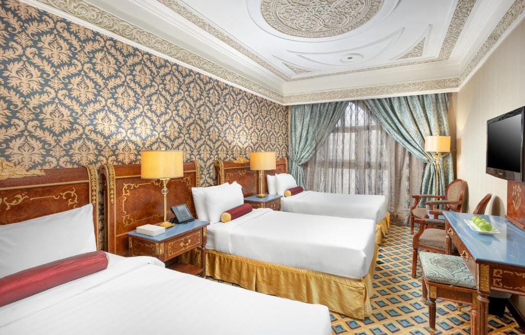 Verta Al Madina Hotel 3 beds - SaudiaKeys